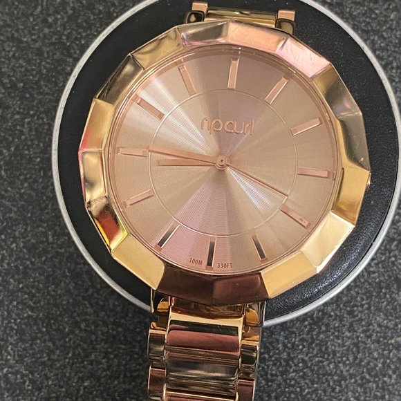 Rip Curl Sunrise Watch in a Shinny Rose Gold - Picture 2 of 10